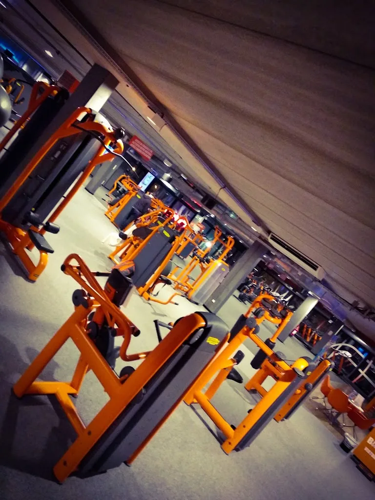 Basic-Fit 24/7 - photo 2