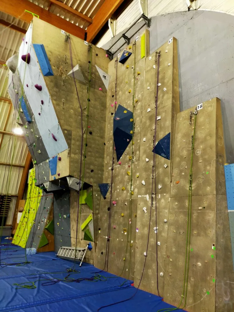 Bussy Vertical Limit - photo 1