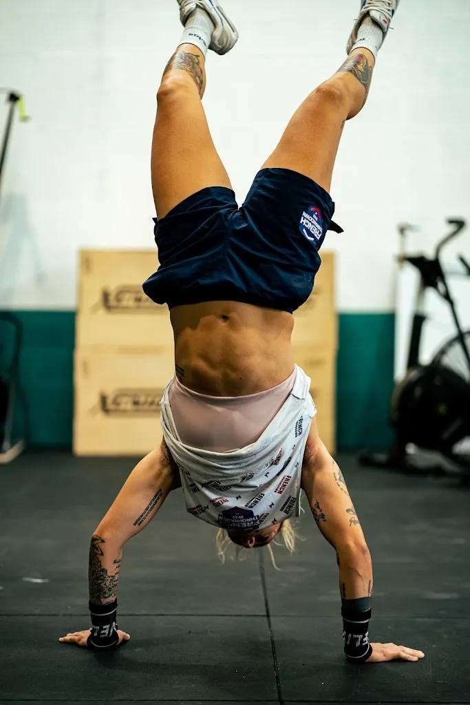 CF Mayne - photo 2
