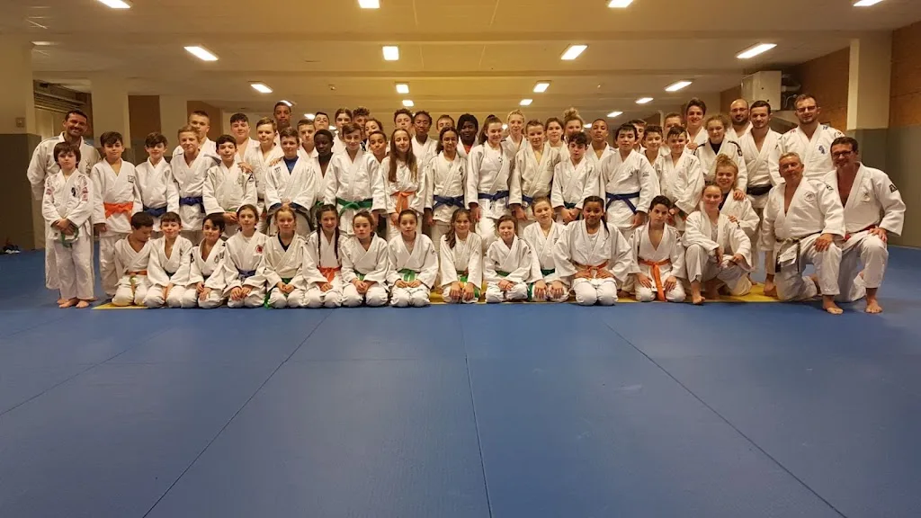 GRAVIGNY Complexe sportif - photo 2