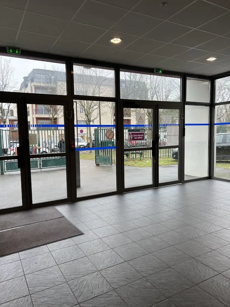 Gymnase JACOB - photo 1