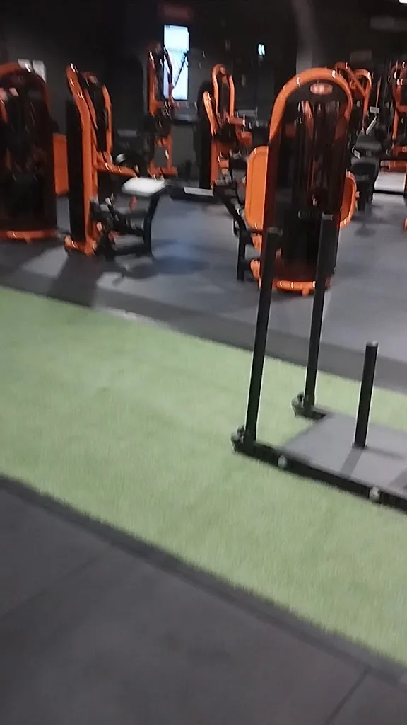 Basic-Fit 24/7 - photo 2