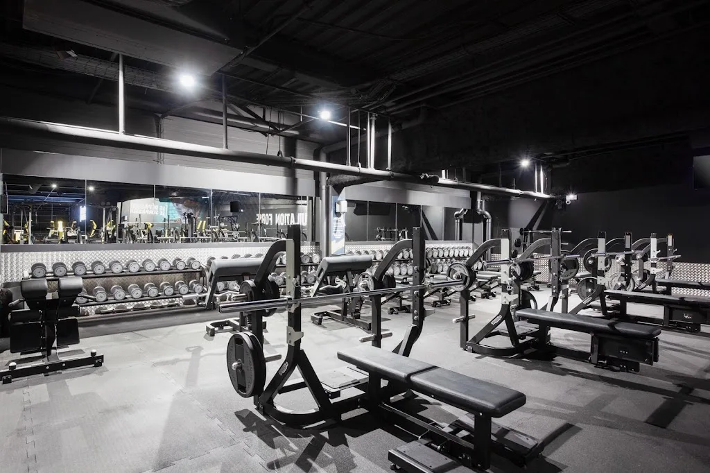 Fitness Park - Salle de sport Nîmes - Carré Sud - photo 1