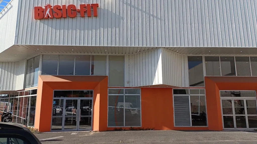 Basic-Fit - photo 1