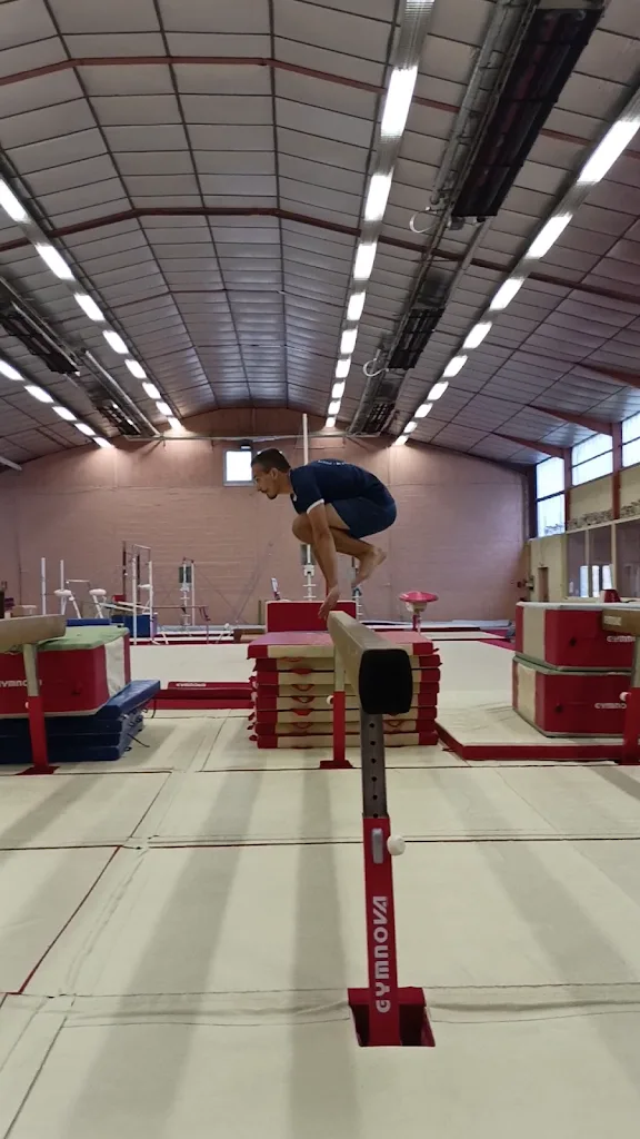 Gymnase Deshors - photo 1