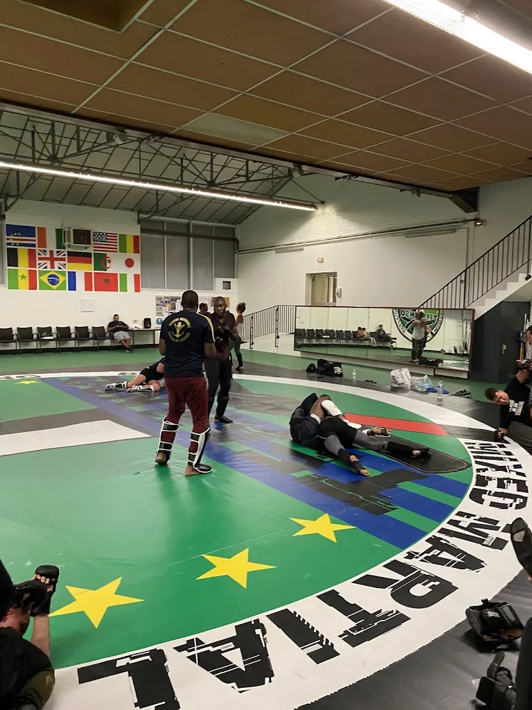 Association L Avenir de Creil, Gym