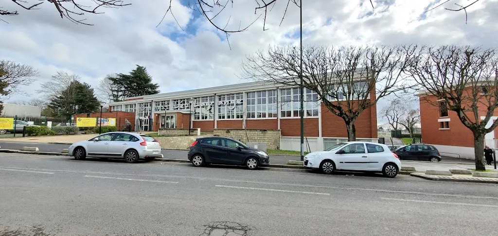 Gymnase Léo Lagrange - photo 1