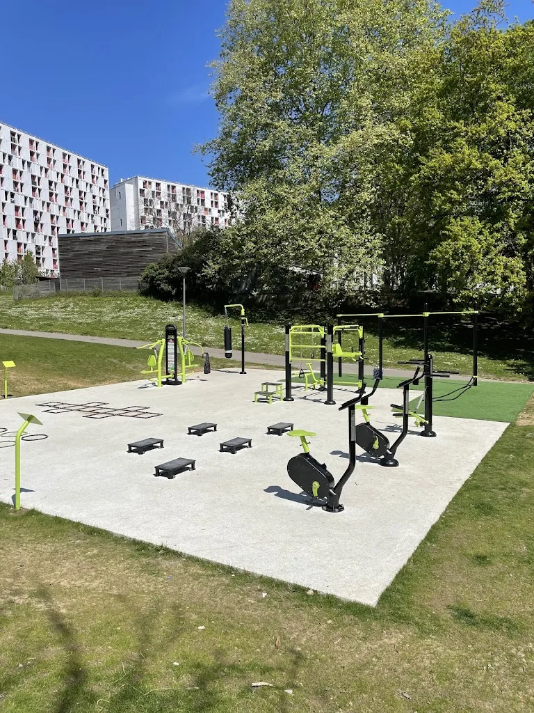 Aire de fitness / street workout - photo 2