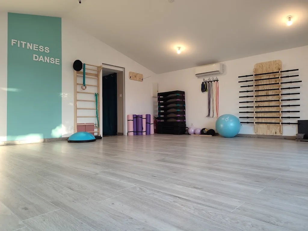 Move Art Studio - photo 2