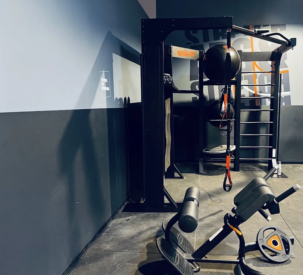 Basic-Fit 24/7 - photo 1