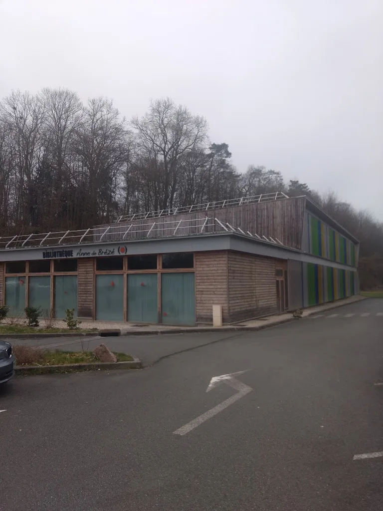 Salle Polyvalente Sport, Quai des sports - photo 2