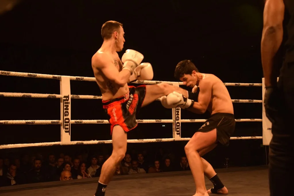 Corbas Full Contact - photo 2