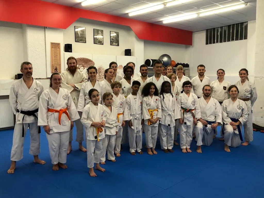 Salle de Fitness Paris 18 - FORME 18 - Salle de Gym Paris 18 - Sport Santé-Karaté JKA -Judo - photo 2