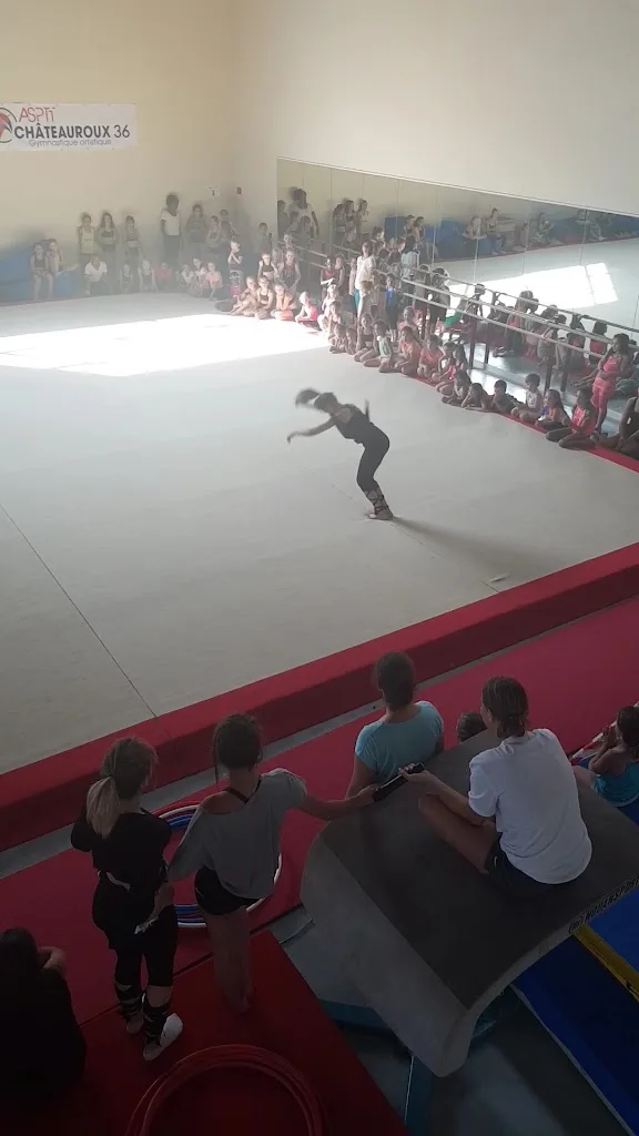 Gymnase Jean-Monnet - photo 1