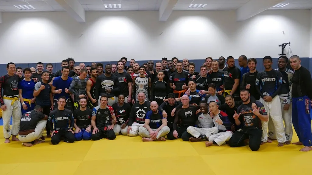 INFINITY Combat Nanterre - photo 1