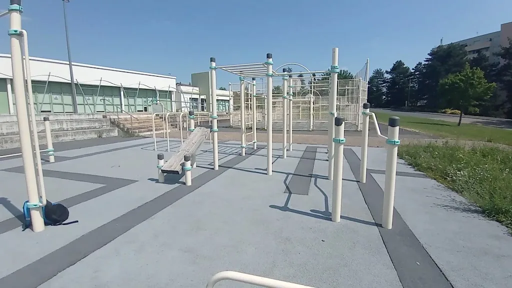 Street workout park - photo 3