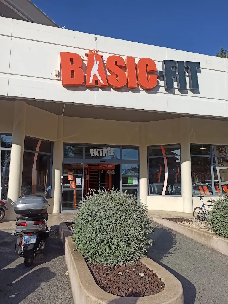 Basic-Fit - photo 1