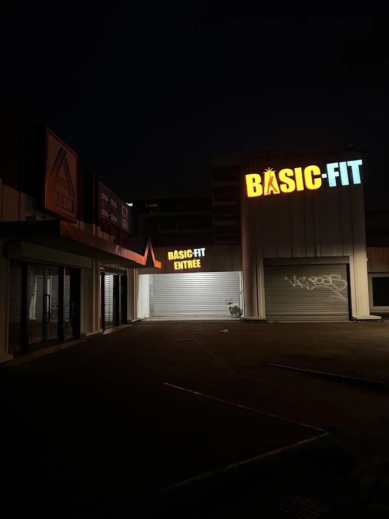 Basic-Fit - photo 1