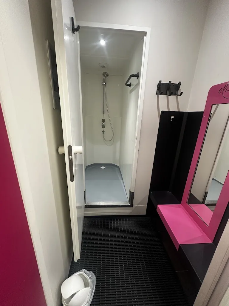 Elancia | CHAMPNIERS | Salle de sport santé & coaching personnalisé - photo 2