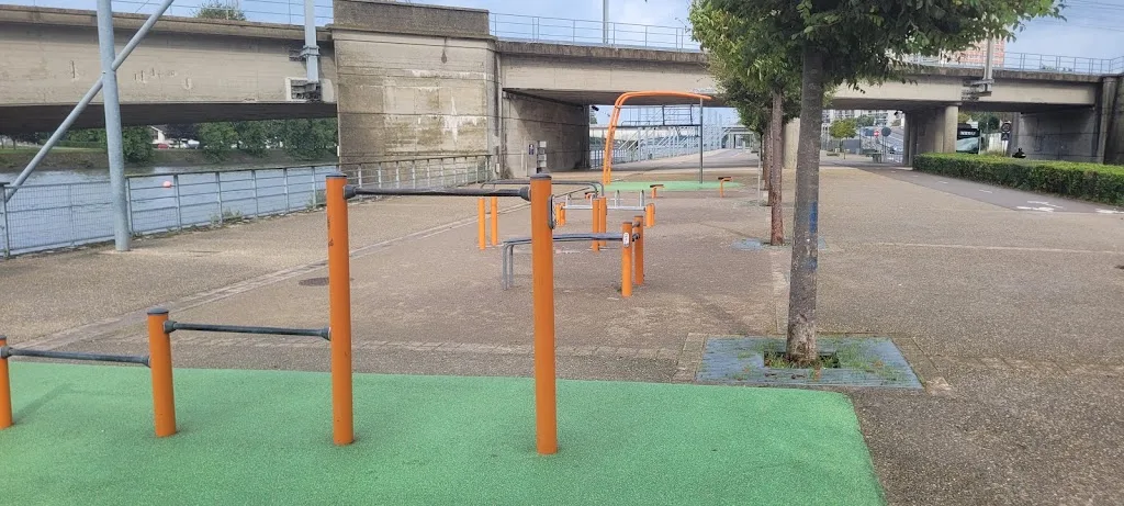 Aire de streetworkout du mont soleil - photo 3