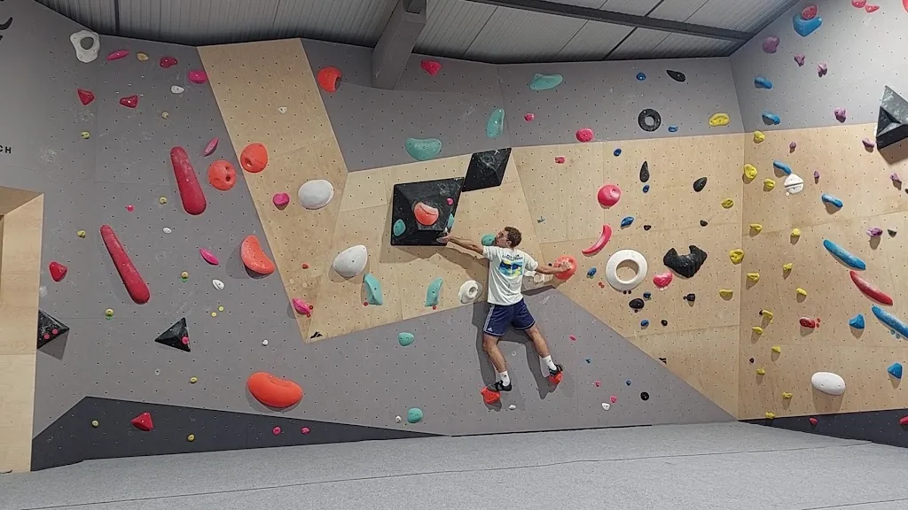 Bloc'C | Salle de sport & d'Escalade - photo 1