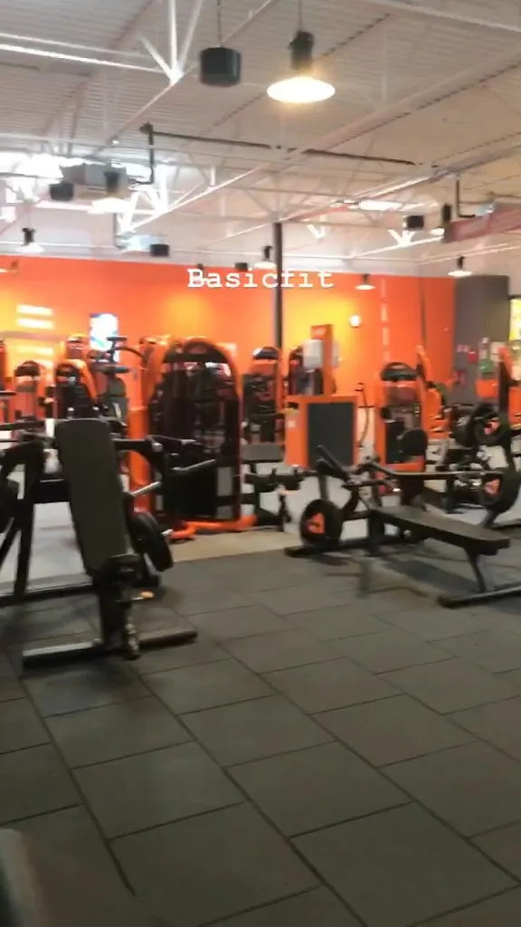 Basic-Fit - photo 2