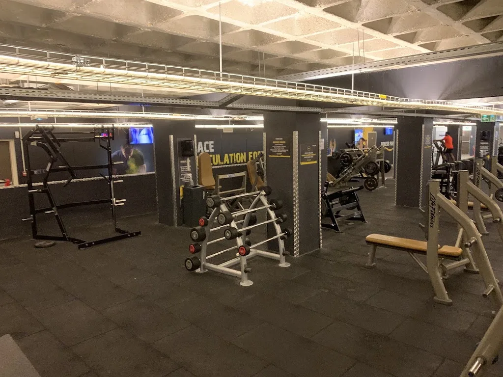 Basic-Fit - photo 2