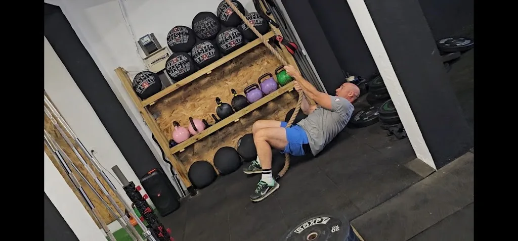 Born to Fit - photo 2