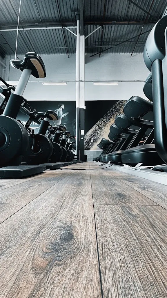 Fitness Park - Salle de sport La Ville du Bois - photo 2