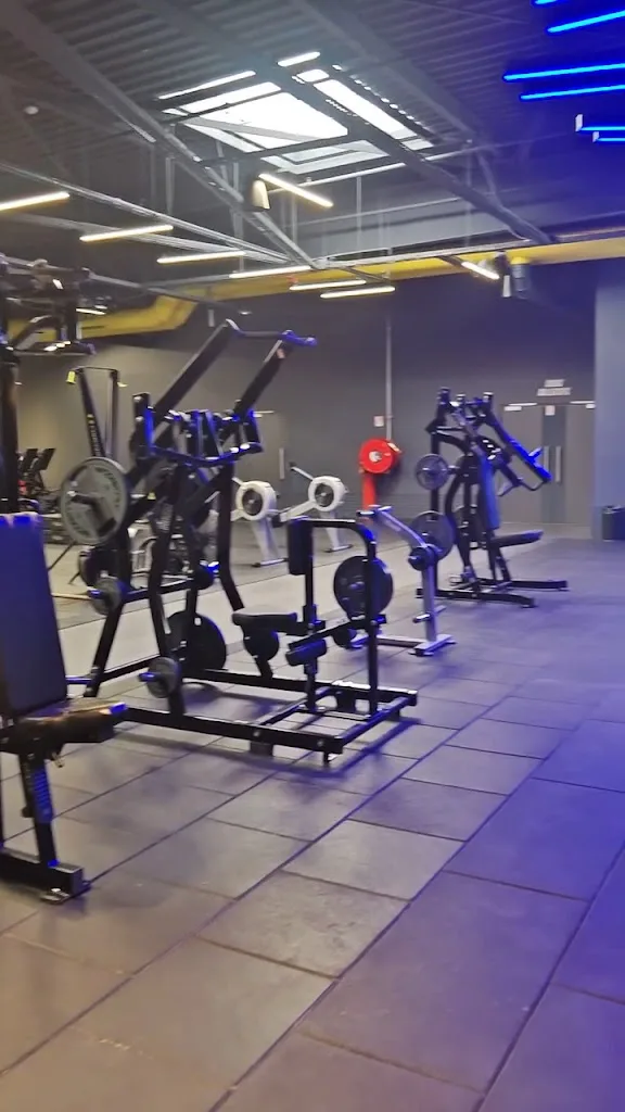 Fitness Park - Salle de sport La Ville du Bois - photo 3