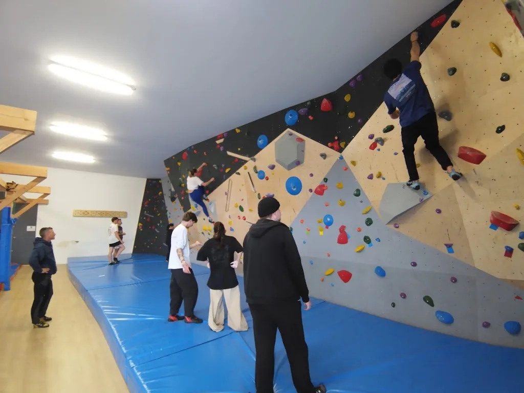 Gymnase Les Blaches - photo 3