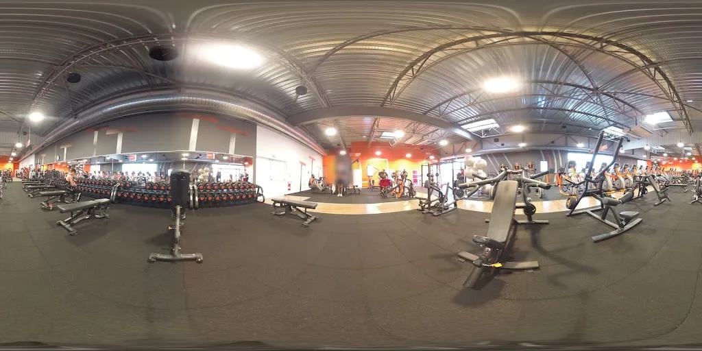 Basic-Fit - photo 1