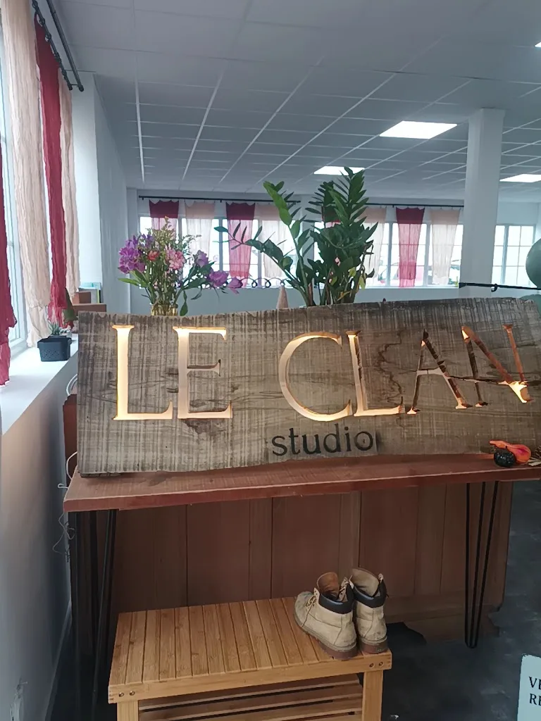 LE CLAN STUDIO - photo 1