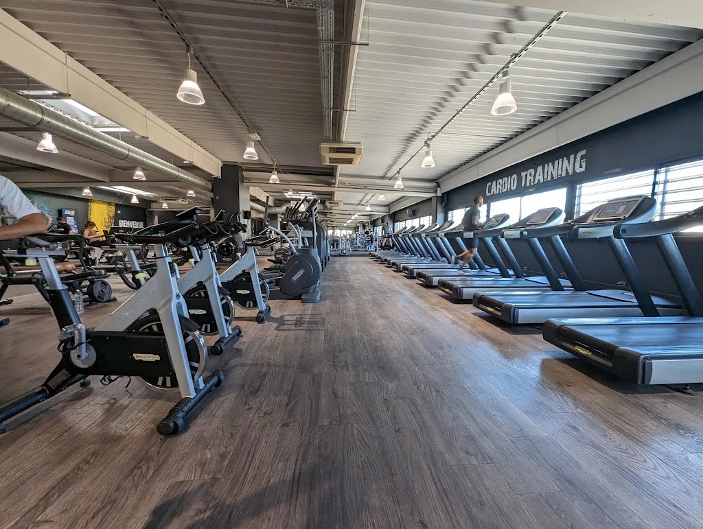 AUBAGNE GYM - photo 2