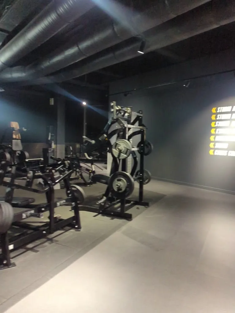 Fitness Park - Salle de sport Fleury-Mérogis - La Croix Blanche - photo 3