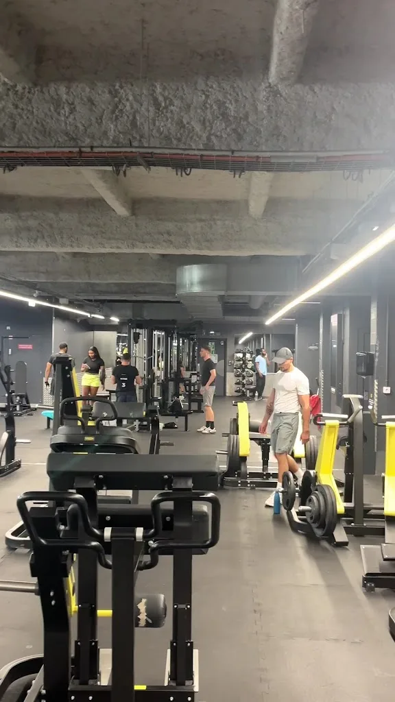 Fitness Park Place de Clichy - Salle de sport Paris 18 - photo 2
