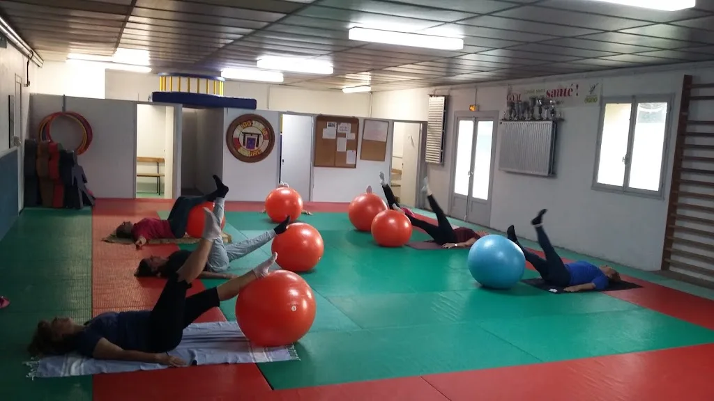 Avenir Cézacais : ZUMBA - Gymnastique Volontaire Adultes - Multisport enfants Enfants - photo 2