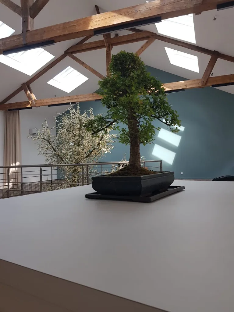Hugeia - photo 1