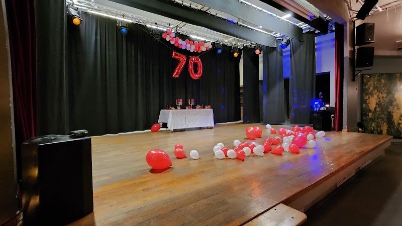 Salle polyvalente - photo 3