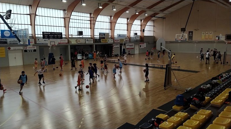 Gymnase Raoul Limbron