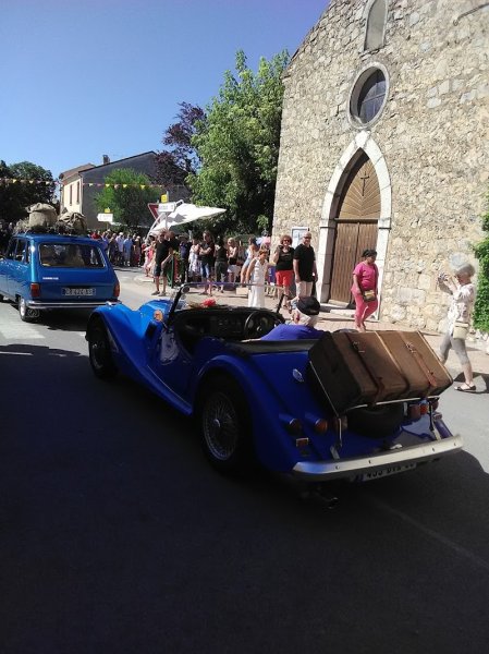 Salle des Fêtes de Saint Julien le Montagnier - photo 3