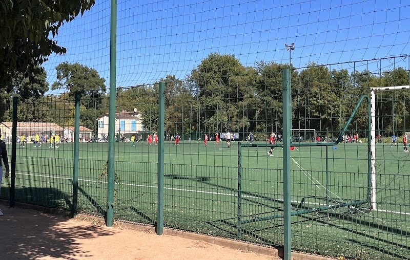 STADE COMMUNAL Marie-Thérèse PLANTEVIN - photo 2