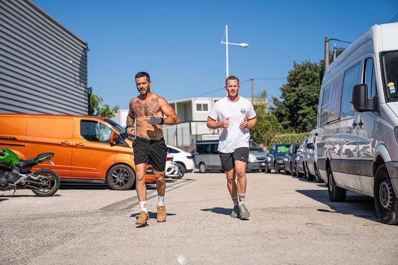 Gym Training and Barbells - photo 2