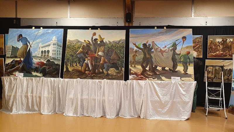 Salle René Roussière de Camaret-sur-Aigues - photo 3