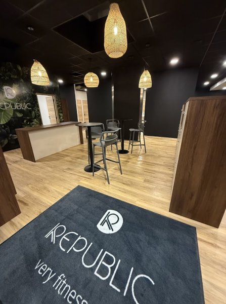 Republic Fitness - Sénas - photo 3