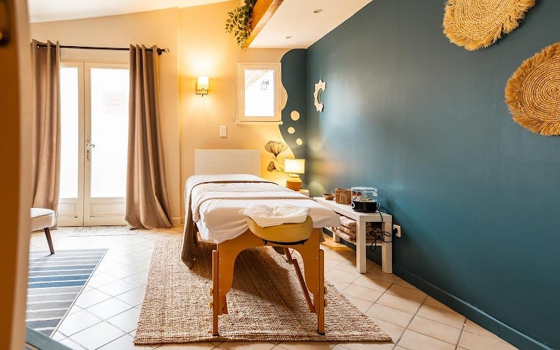 Marie - Massages Bien-être & Yoga du visage - Maison Shanukha | MAUBEC - photo 2